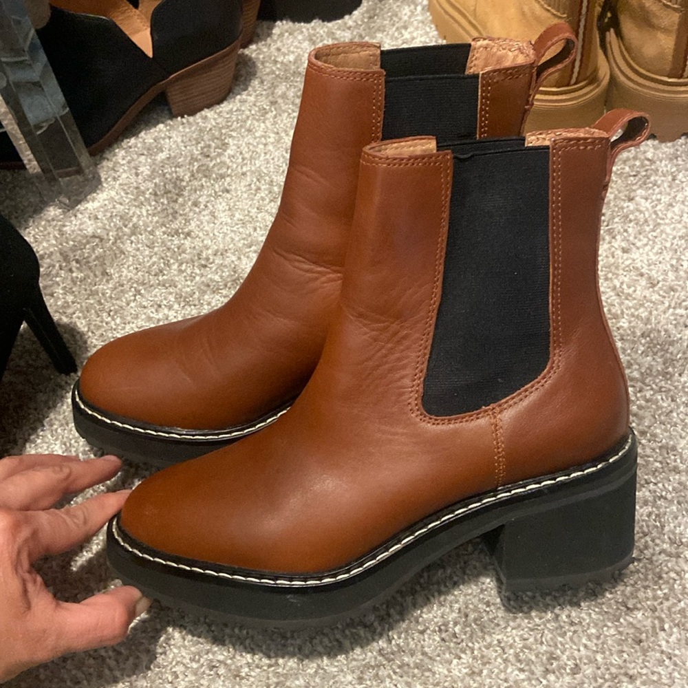 Madewell Womens Carina Platform Chelsea Boots in Dried Maple Size 6 NWOB